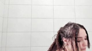 Reilbell shower show