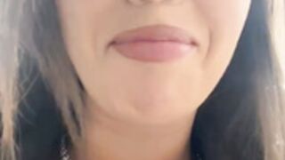 ClaireJenner show tits in supermarket xD