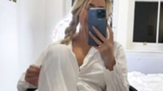 Lily Phillips squirting on mirror