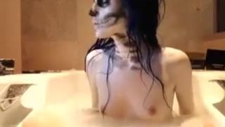 Kati3kat bathtub