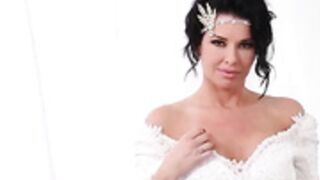 Veronica is Voracious- Veronica avluv